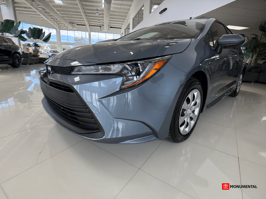 2025 Toyota Corolla LE's photo
