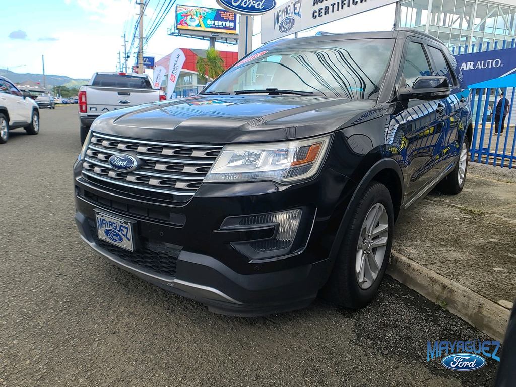 2016 Ford Explorer XLT's photo