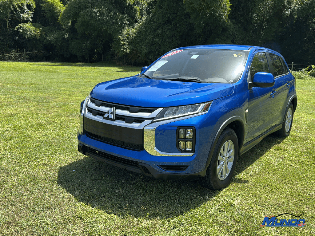 2023 Mitsubishi Outlander Sport ES's photo