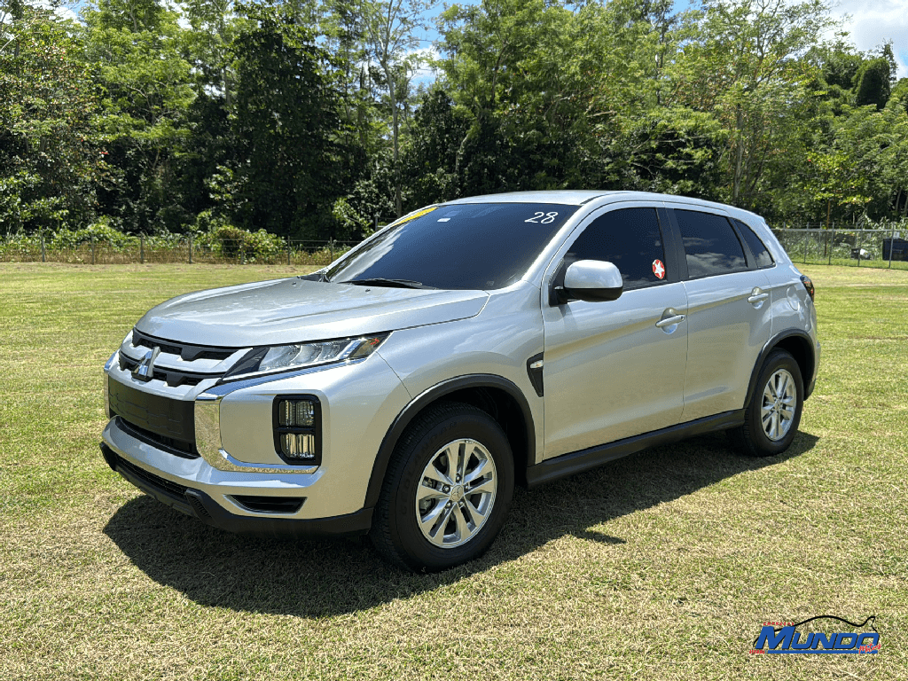 2024 Mitsubishi Outlander Sport ES's photo