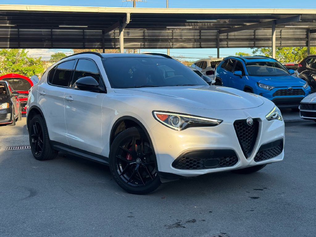 2019 Alfa Romeo Stelvio Ti Sport's photo